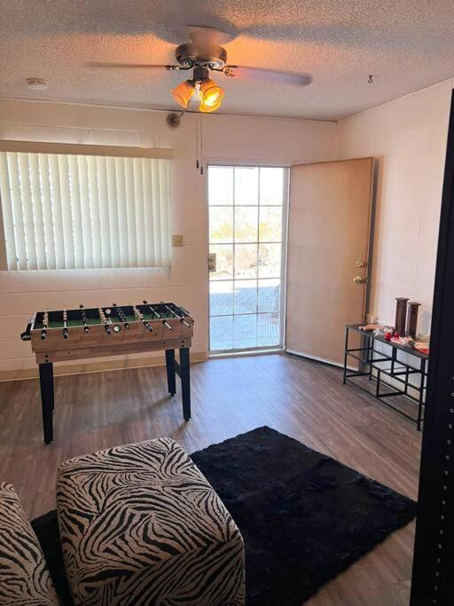 Joshua Tree National Park - Cozy Palms Getaway Daire Twentynine Palms Dış mekan fotoğraf
